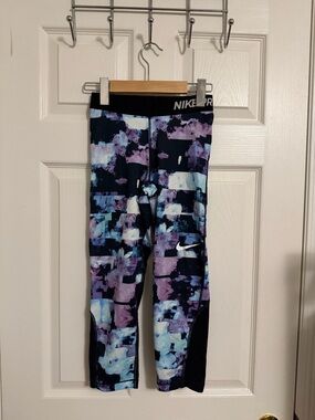 Nike Womens Multicolor Black Purple Blue Patterned Capri Leggings